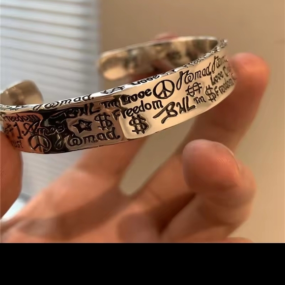 Inspirational Silver Cuff Bracelet - Picture 3 of 4